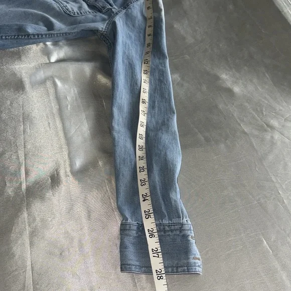 3/$20 Mossimo Supply Co Western Denim Button Down Shirt Tab Pockets Med Wash - Picture 9 of 11